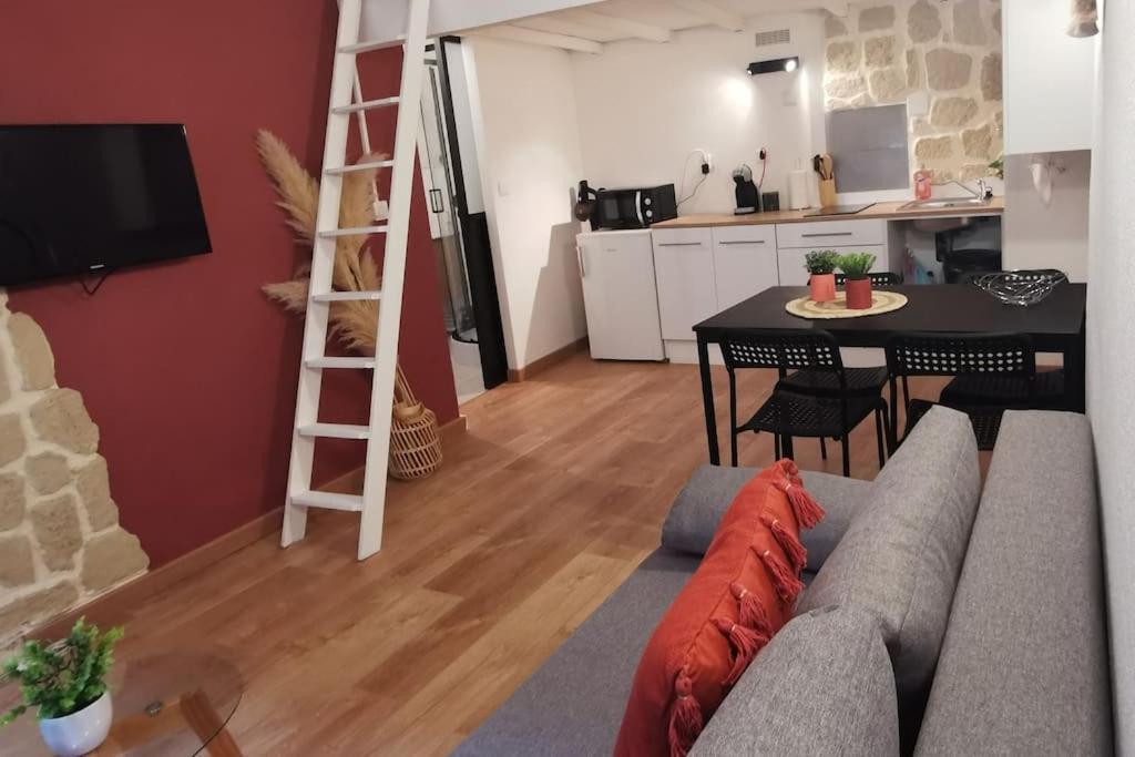 Centre Ville Montpellier - Appartement Au Coeur De L'Ecusson Extérieur photo