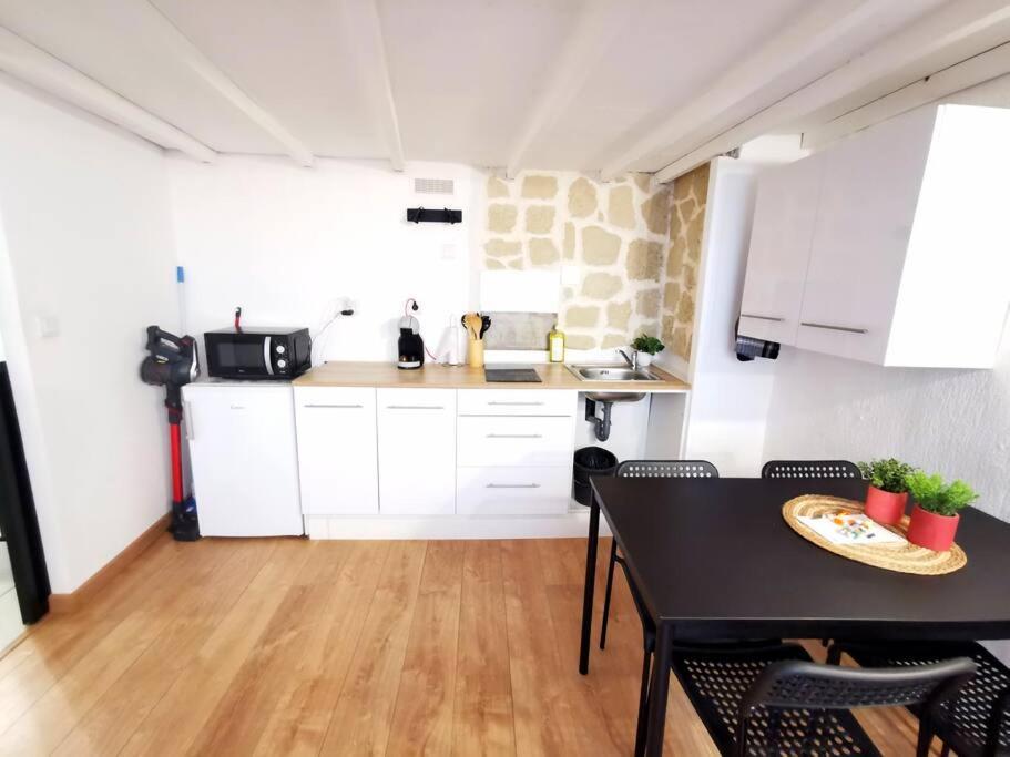 Centre Ville Montpellier - Appartement Au Coeur De L'Ecusson Extérieur photo